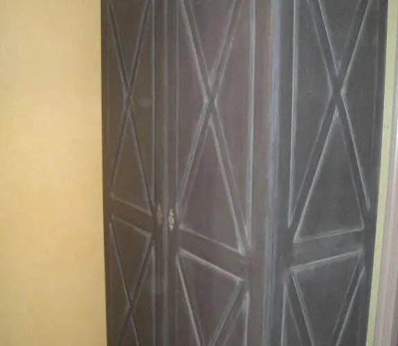 栅栏广场酒店 招待所 卡尔卡松